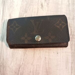 Louis Vuitton Key Case Monogram Beige Monogram Canvas
